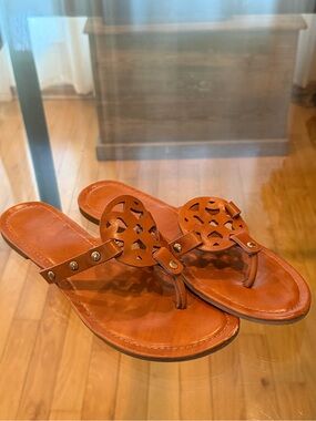 Women’s Tan Leather Cutout Thong Sandals
